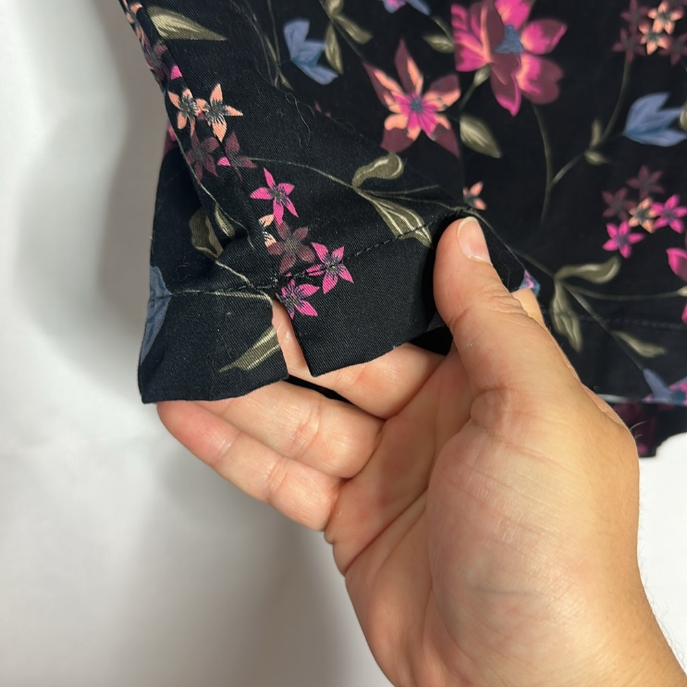 Lee Black Floral Patterned Cotton Shorts - Picture 3 of 7